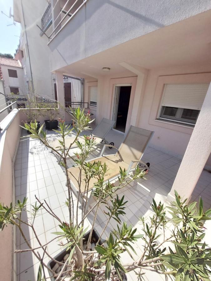 Holiday Baška Voda Εξωτερικό φωτογραφία